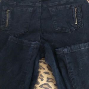 Salt Works size 10 dark denim jeans almost black skinny zippered ,pockets